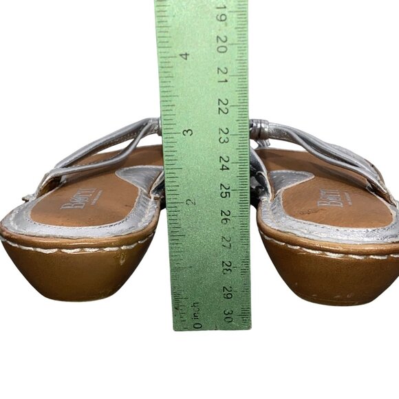 Born Womens Metallic Silver Leather Slip-On thong Sandals Size 7 cushioned - Picture 5 of 9